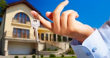Pourquoi passer par un professionnel pour acheter son logement ? Contacter une agence immobilière