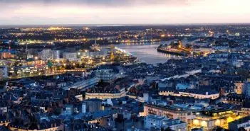 Nantes la nuit vue Loire