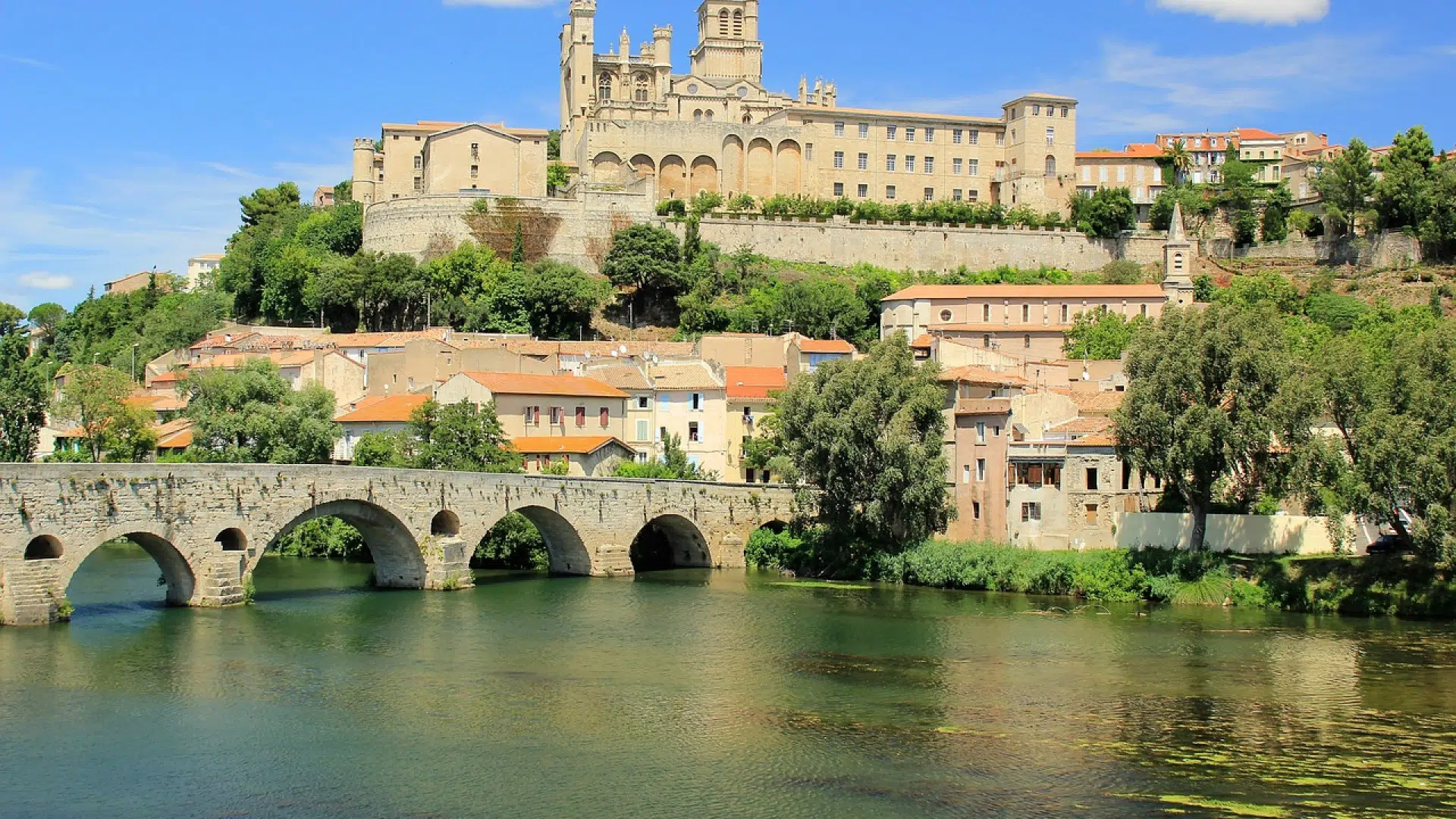 Pourquoi choisir une agence immobilière à Béziers ?